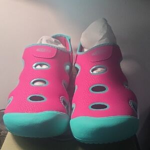 Keen Kids Water Shoes in Vibrant Pink and Aqua